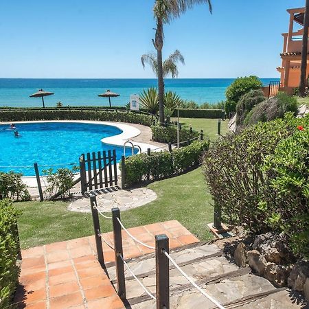 Fantastic Beachfront Apartment Estepona Buitenkant foto