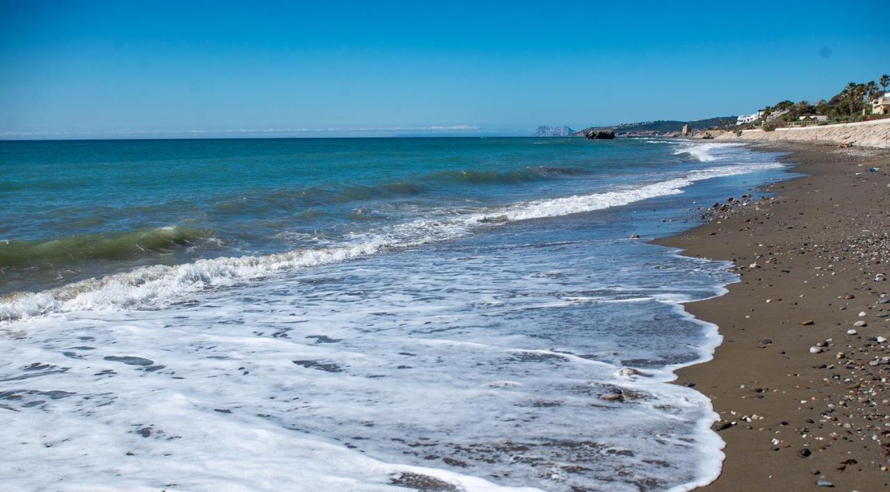 Fantastic Beachfront Apartment Estepona Buitenkant foto